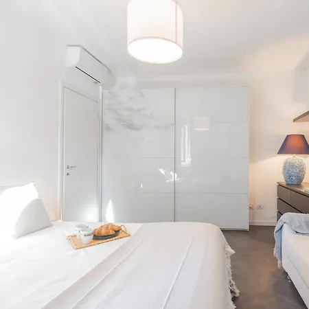 Chiara's By Rent דירה