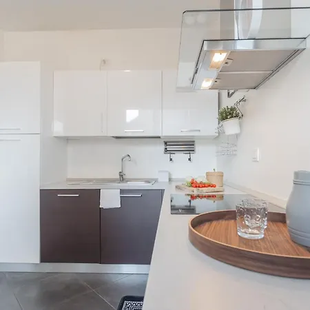 Chiara's By Rent Apartment Como