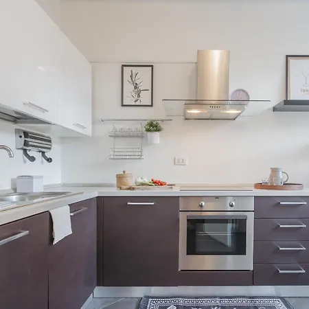 Chiara's By Rent דירה קומו