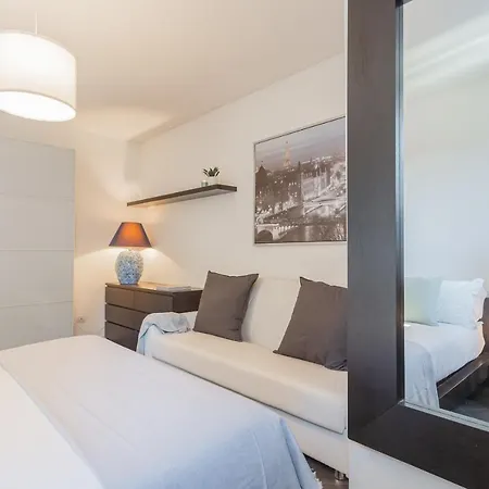 Chiara's By Rent דירה