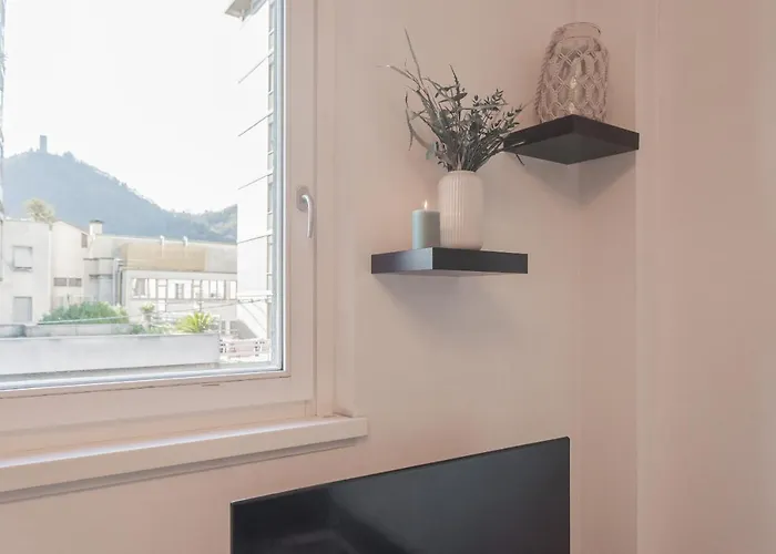 Chiara's By Rent Como