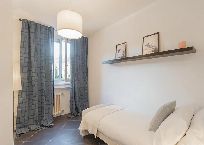 Chiara's By Rent Como