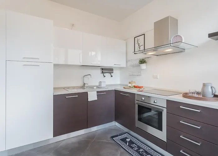 Chiara's By Rent Apartamento Como